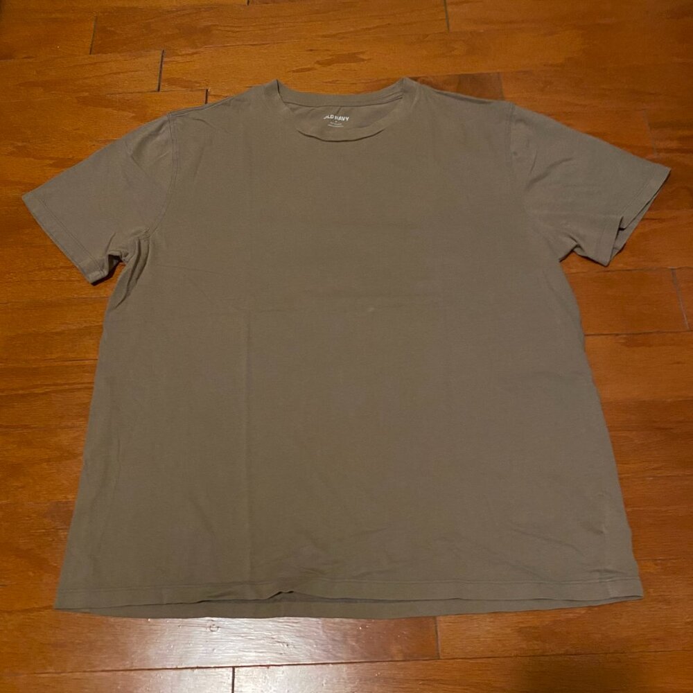 Old Navy T-shirt